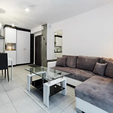 Konopnickiej, Sun & Snow * Карпач